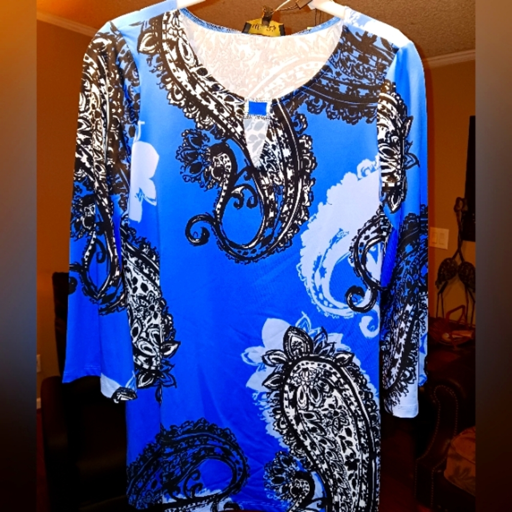 Women's blouse